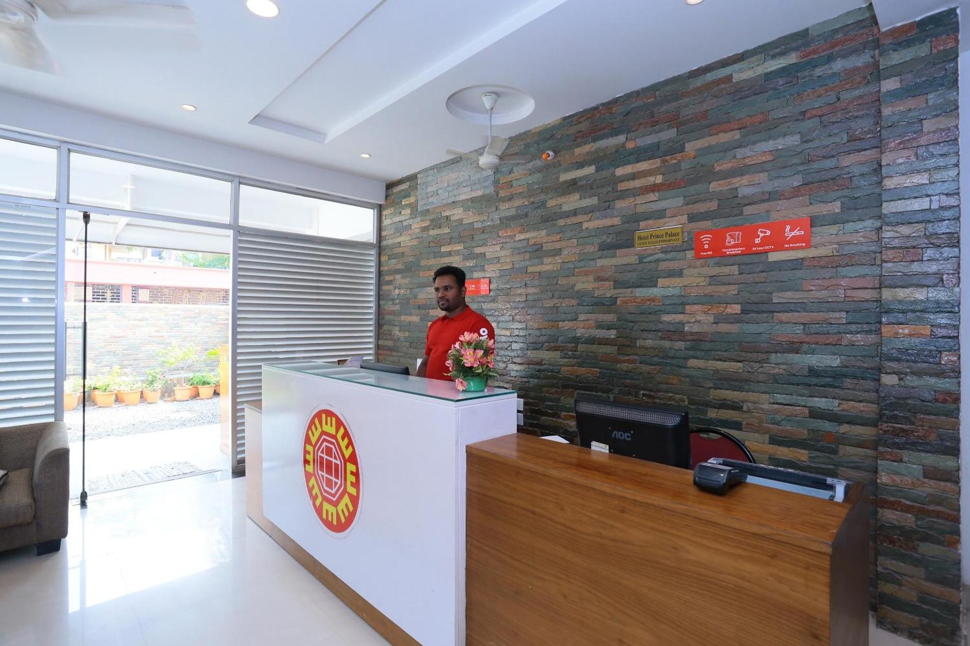 Oyo 16910 ホテル プリンス パレス トリバンドラム エクステリア 写真